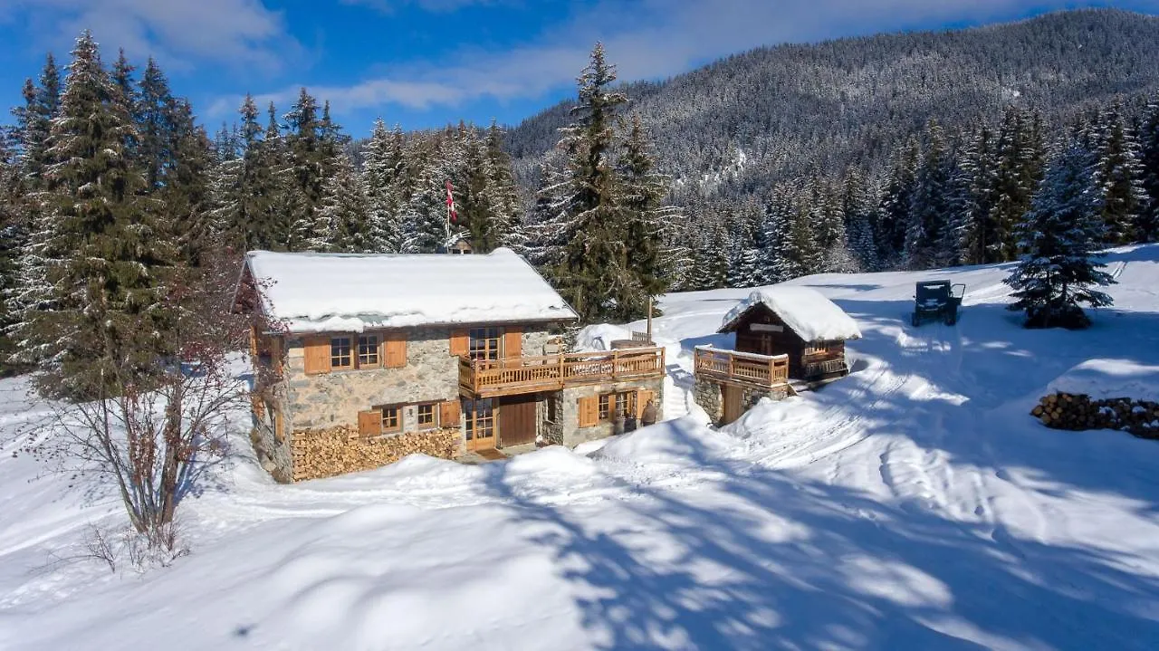 Chalet bergerie au coeur du golf de Méribel Les Allues France